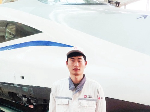 汽車電子技術專業優秀畢業生—殷宗福